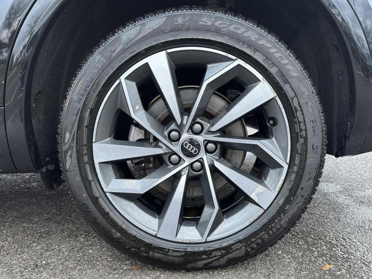 2021 Audi Q5 Progressiv 45 quattro AWD - LOW KMS! Photo