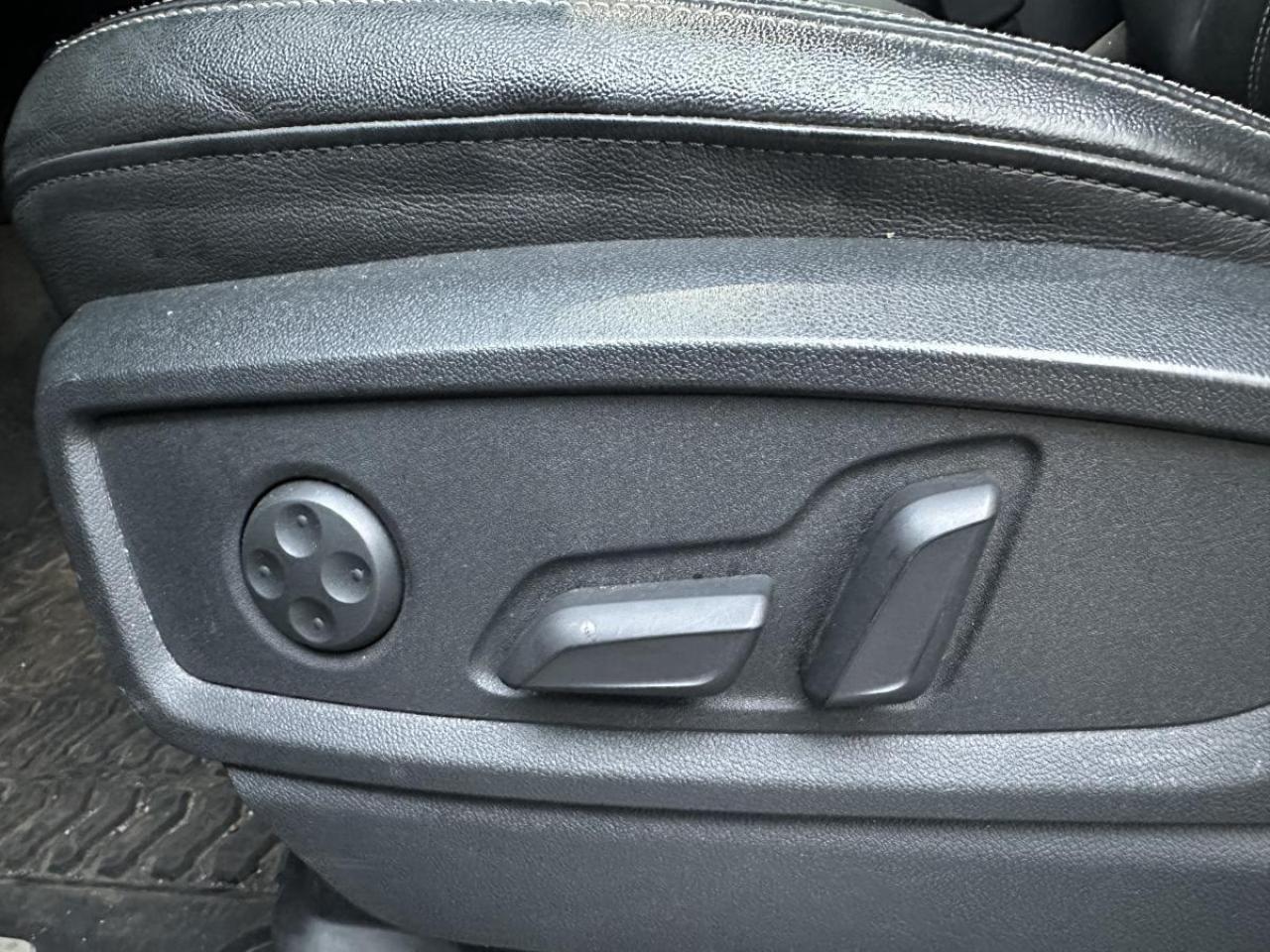 2021 Audi Q5 Progressiv 45 quattro AWD - LOW KMS! Photo