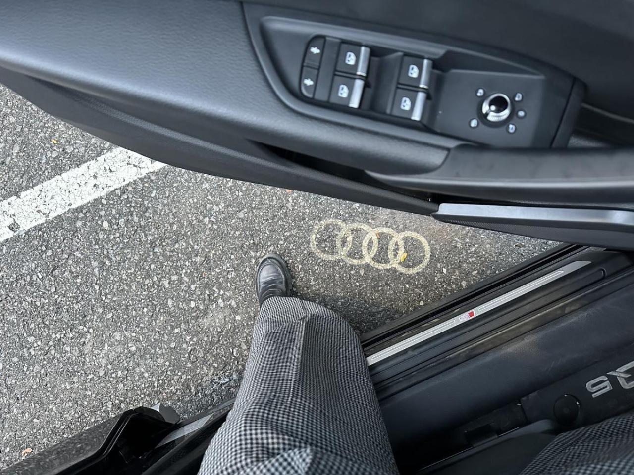 2021 Audi Q5 Progressiv 45 quattro AWD - LOW KMS! Photo