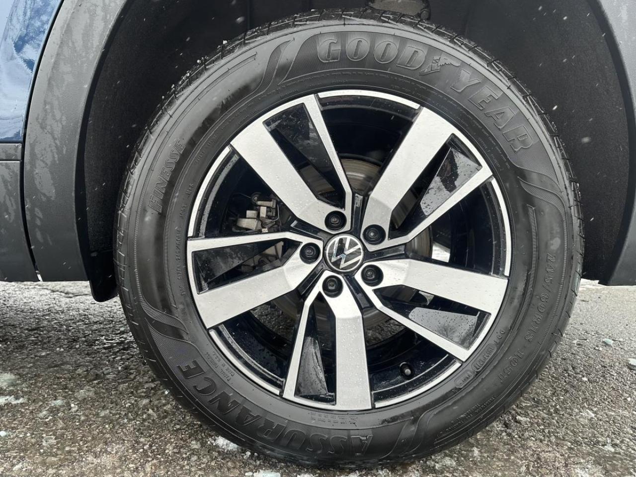 2022 Volkswagen Atlas V6 Comfortline 4Motion AWD - 1 OWNER Photo