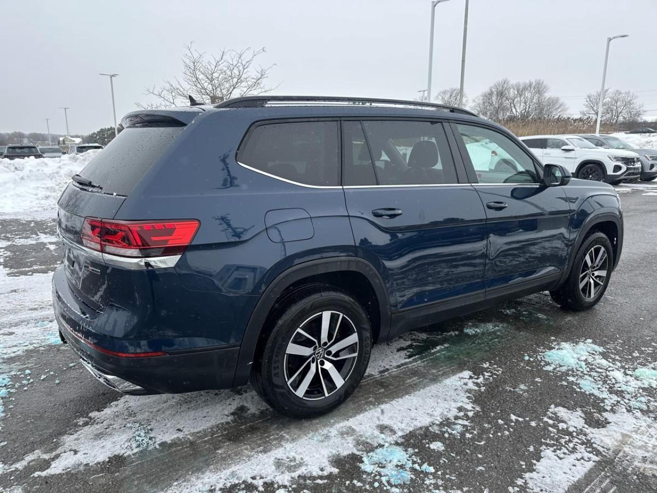 2022 Volkswagen Atlas V6 Comfortline 4Motion AWD - 1 OWNER Photo