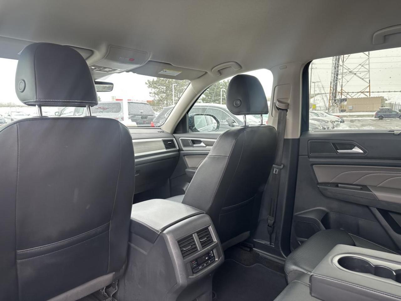 2022 Volkswagen Atlas V6 Comfortline 4Motion AWD - 1 OWNER Photo