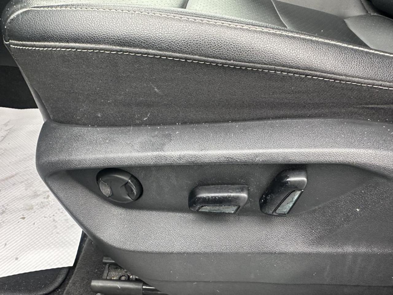 2022 Volkswagen Atlas V6 Comfortline 4Motion AWD - 1 OWNER Photo