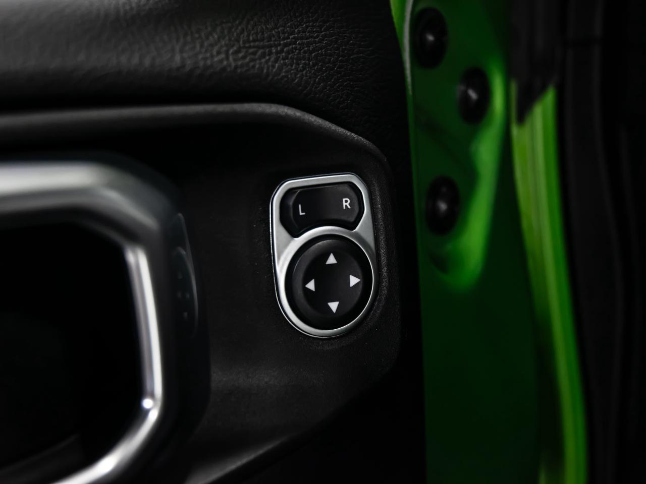 2019 Jeep WRANGLER UNLIMITED RUBICON 4x4 6 SPEED MANUAL NAVI REAR VIEW CAMERA Photo