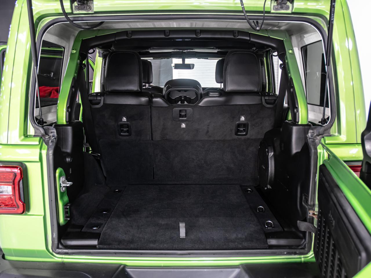 2019 Jeep WRANGLER UNLIMITED RUBICON 4x4 6 SPEED MANUAL NAVI REAR VIEW CAMERA Photo