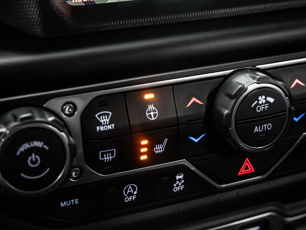 2019 Jeep WRANGLER UNLIMITED RUBICON 4x4 6 SPEED MANUAL NAVI REAR VIEW CAMERA Photo