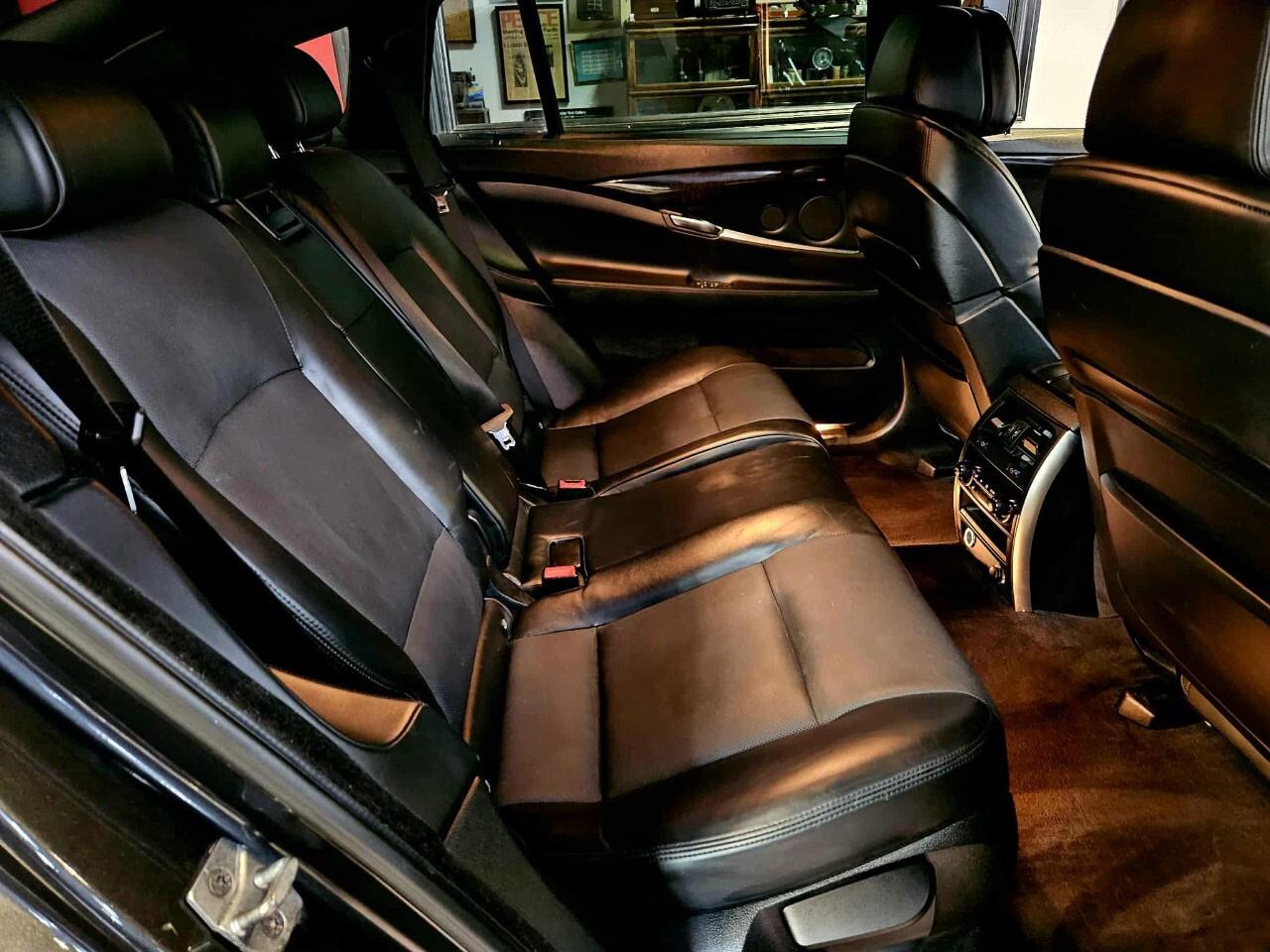 2011 BMW 5 Series 5dr 550i xDrive Gran Turismo AWD xDrive/GT/Executi Photo