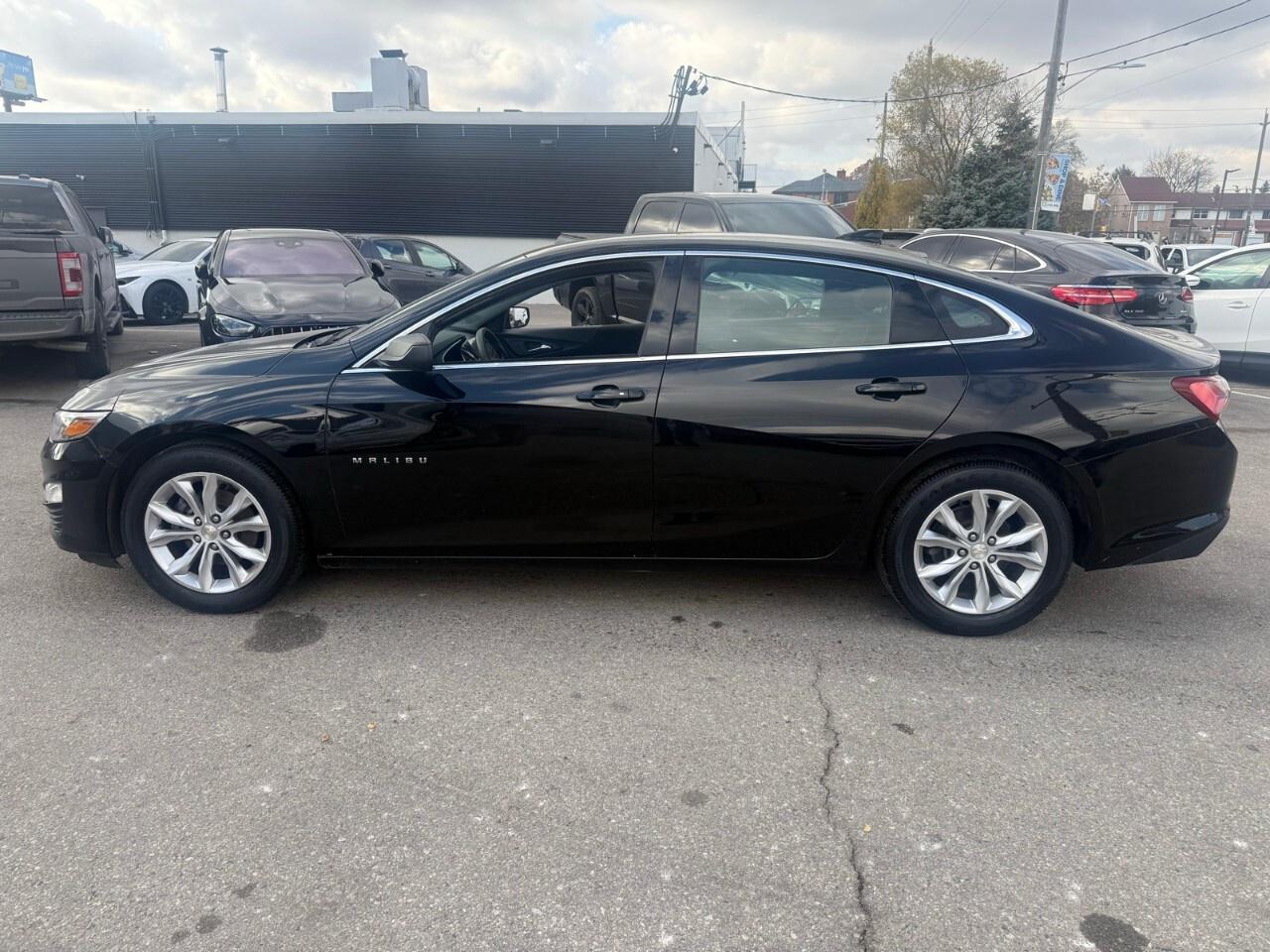 2019 Chevrolet Malibu 4dr Sdn LT w/1LT 2019 Chevy Malibu Photo3