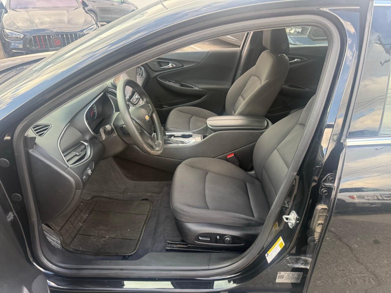 2019 Chevrolet Malibu 4dr Sdn LT w/1LT 2019 Chevy Malibu Photo