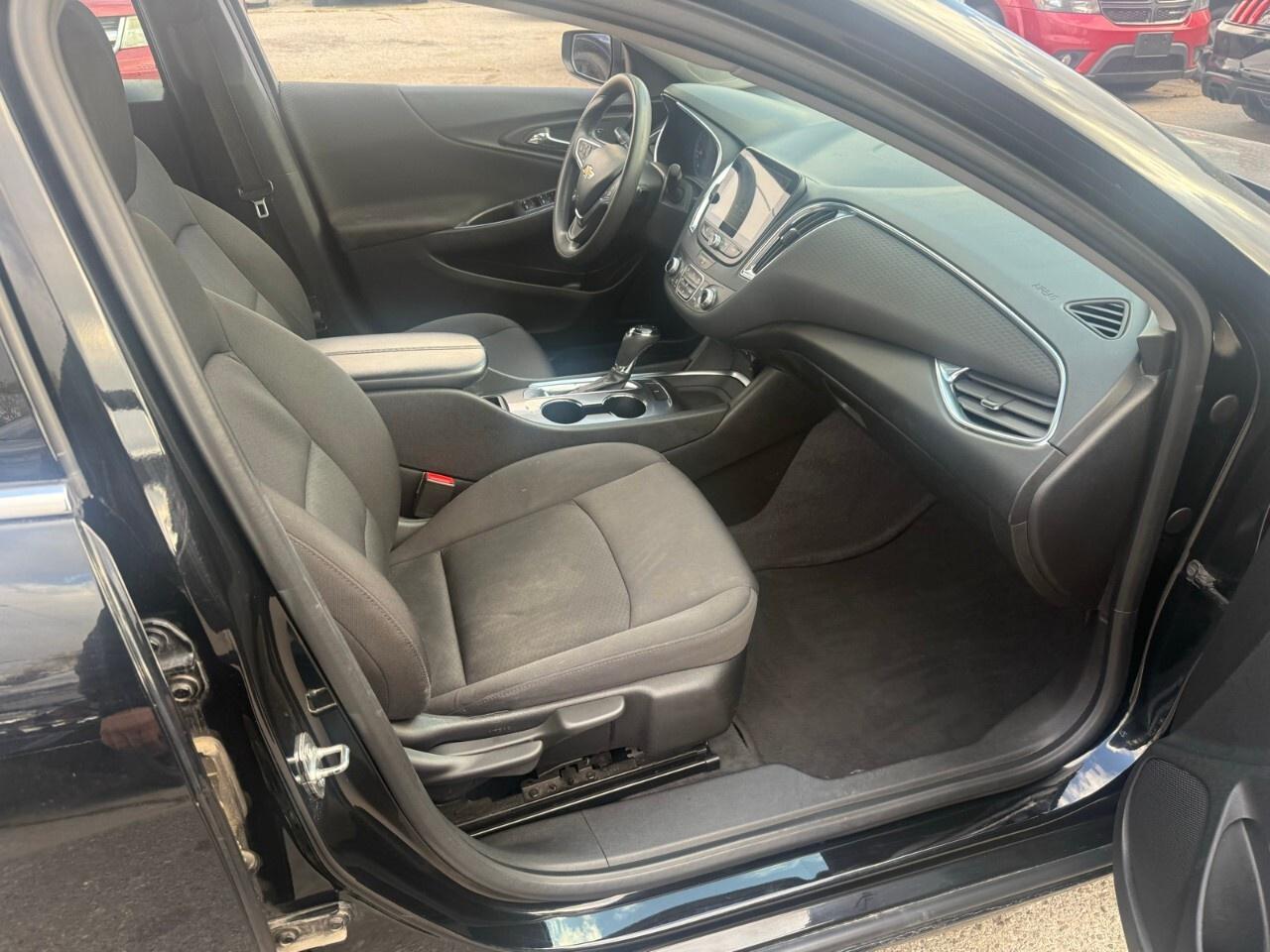 2019 Chevrolet Malibu 4dr Sdn LT w/1LT 2019 Chevy Malibu Photo