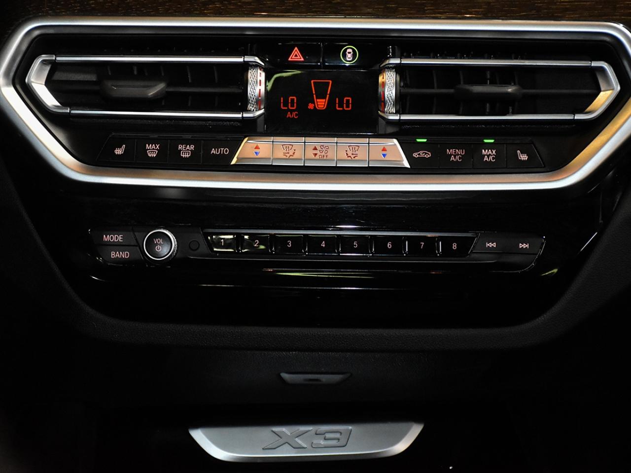 2023 BMW X3 Navi*Panoramic*BSM*AmbientLightingPKG*MINT! Photo