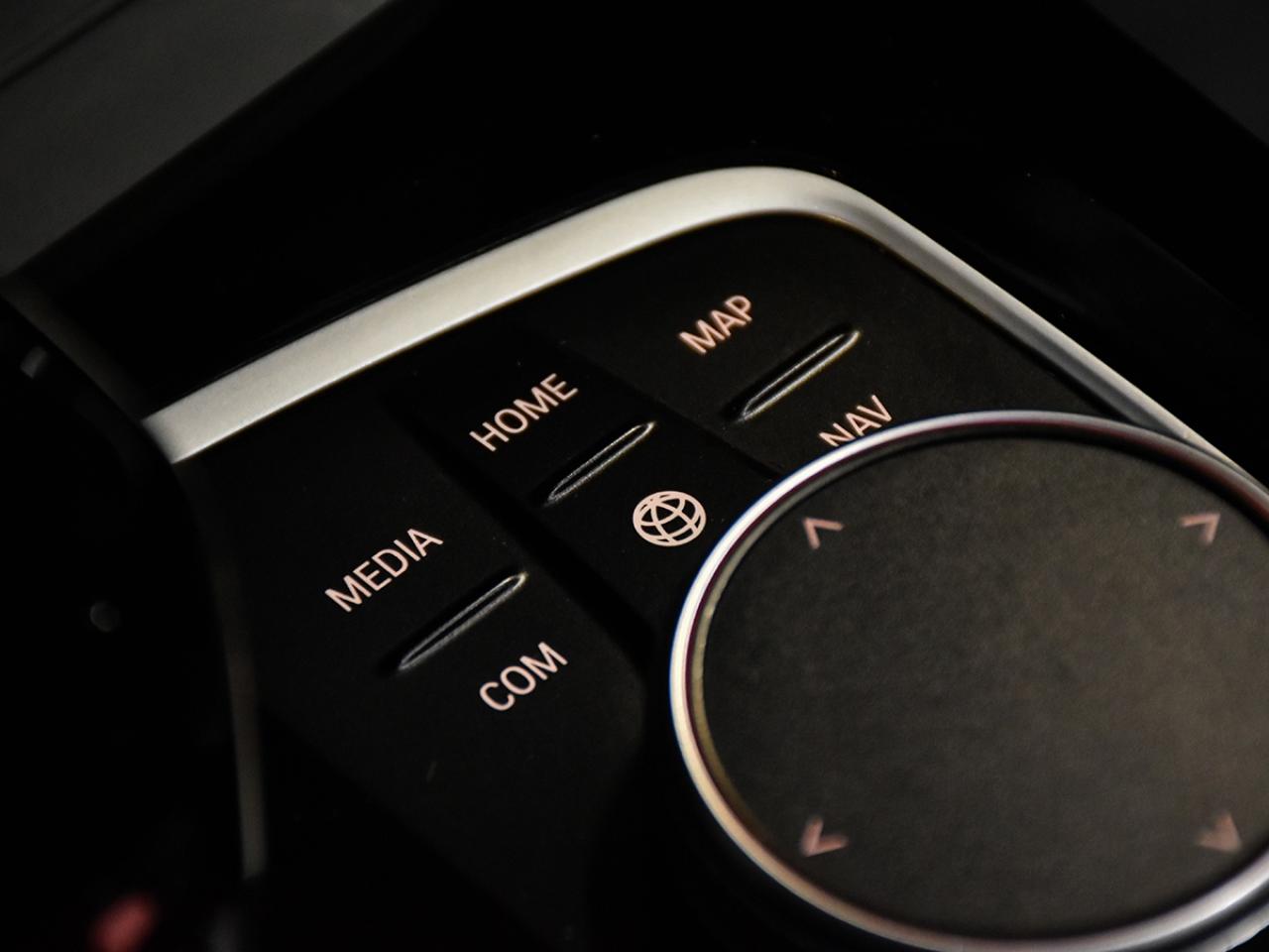 2023 BMW X3 Navi*Panoramic*BSM*AmbientLightingPKG*MINT! Photo