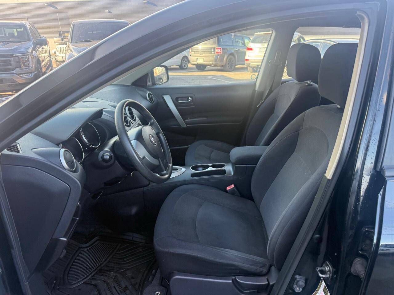 2010 Nissan Rogue FWD 4dr S 2010 Nissan rogue Photo