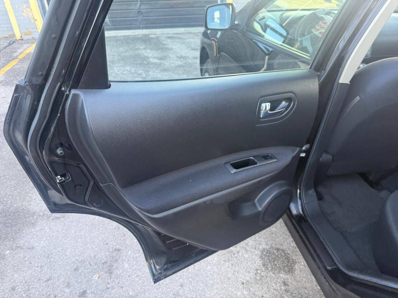 2010 Nissan Rogue FWD 4dr S 2010 Nissan rogue Photo