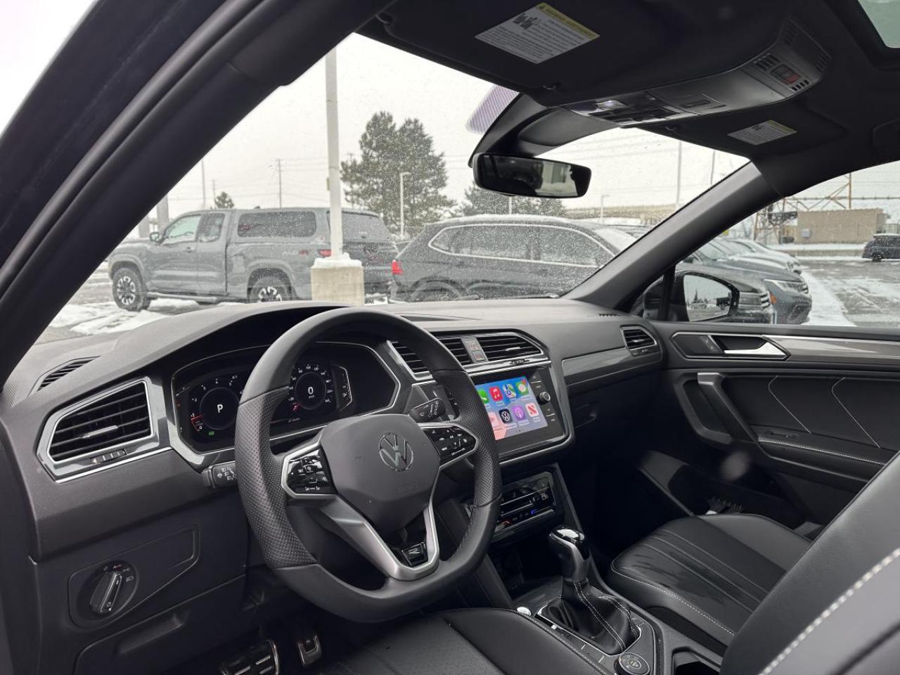 2024 Volkswagen Tiguan Comfortline R-Line Black Edition AWD - 1 OWNER Photo