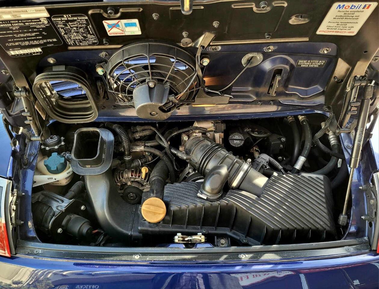 2001 Porsche 911 Carrera 2dr Carrera 4 Cabriolet Tiptronic Very Low KMs/Har Photo