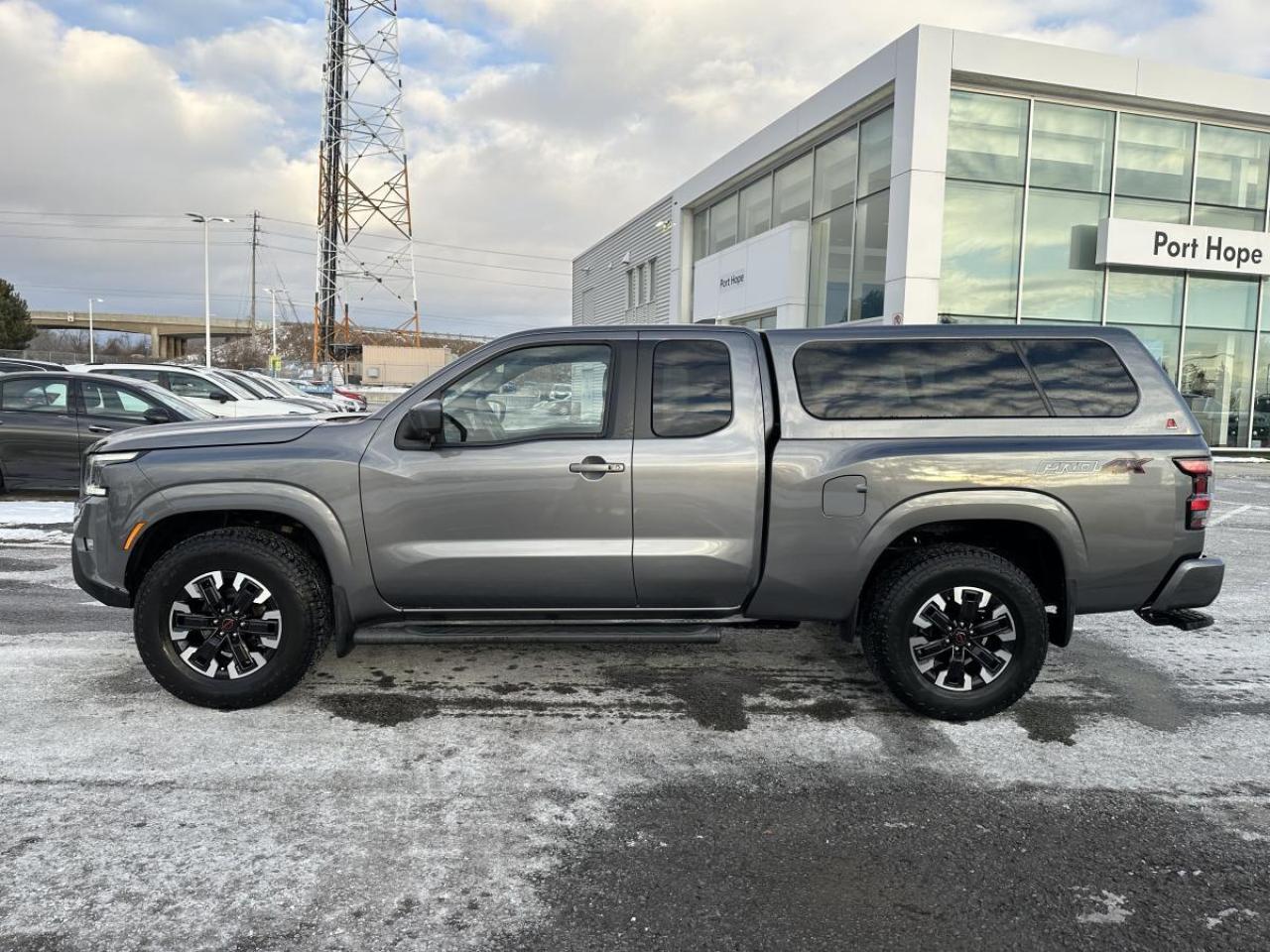 2022 Nissan Frontier King Cab PRO-4X 4x4 - LOW KMS Photo