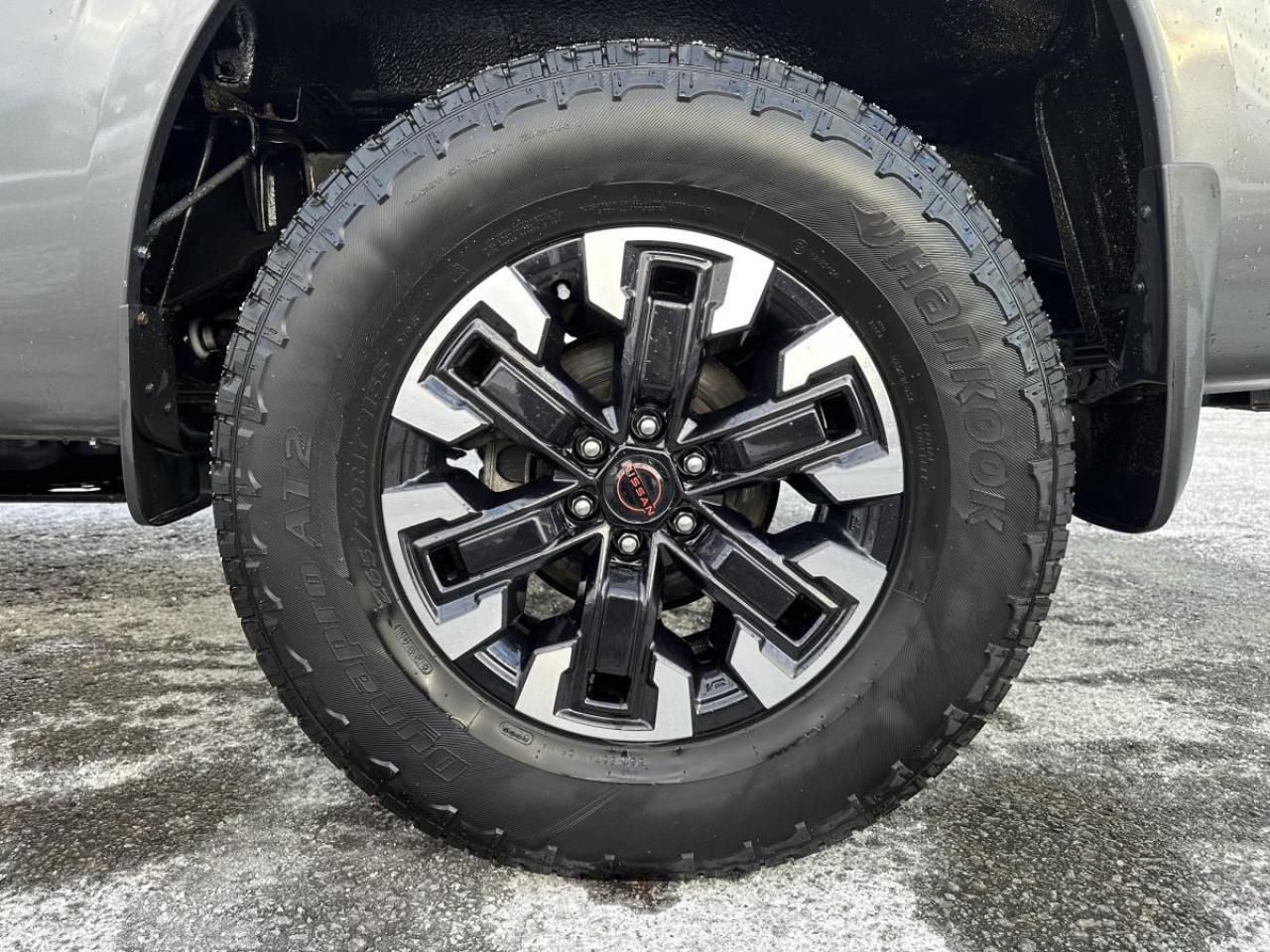 2022 Nissan Frontier King Cab PRO-4X 4x4 - LOW KMS Photo2