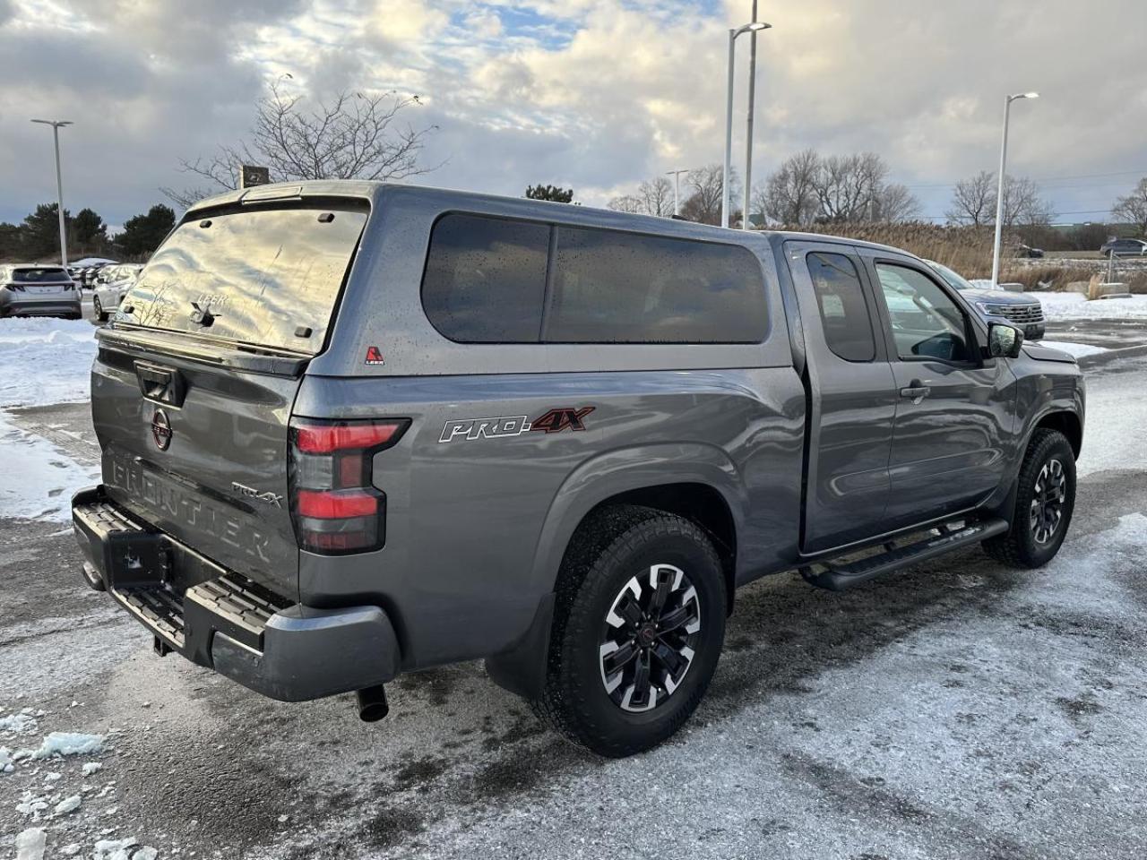 2022 Nissan Frontier King Cab PRO-4X 4x4 - LOW KMS Photo