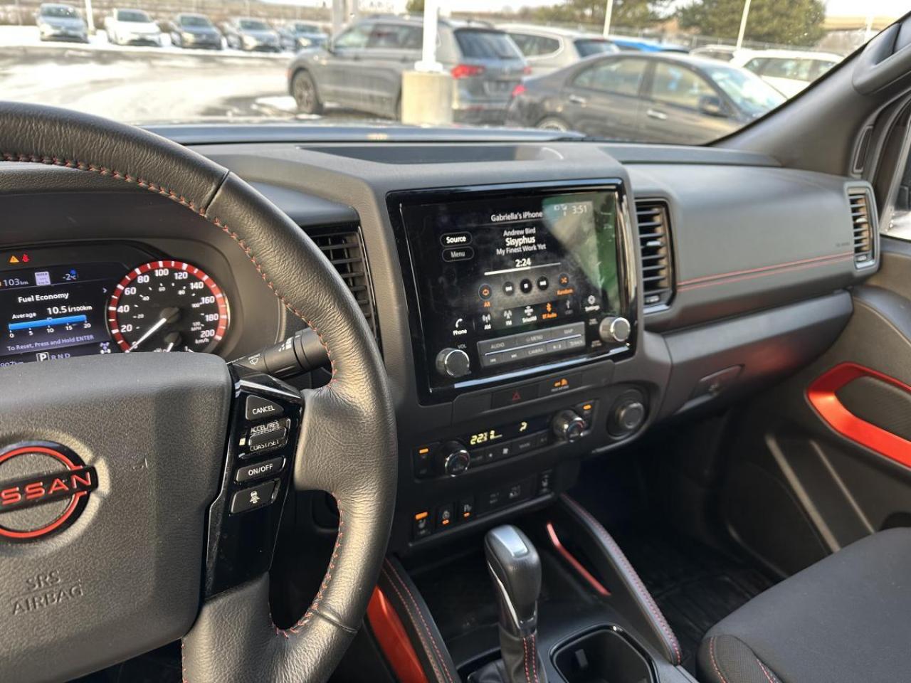 2022 Nissan Frontier King Cab PRO-4X 4x4 - LOW KMS Photo