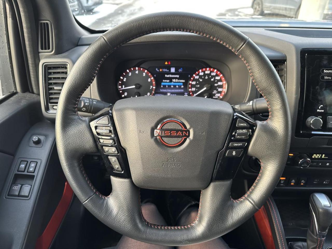 2022 Nissan Frontier King Cab PRO-4X 4x4 - LOW KMS Photo