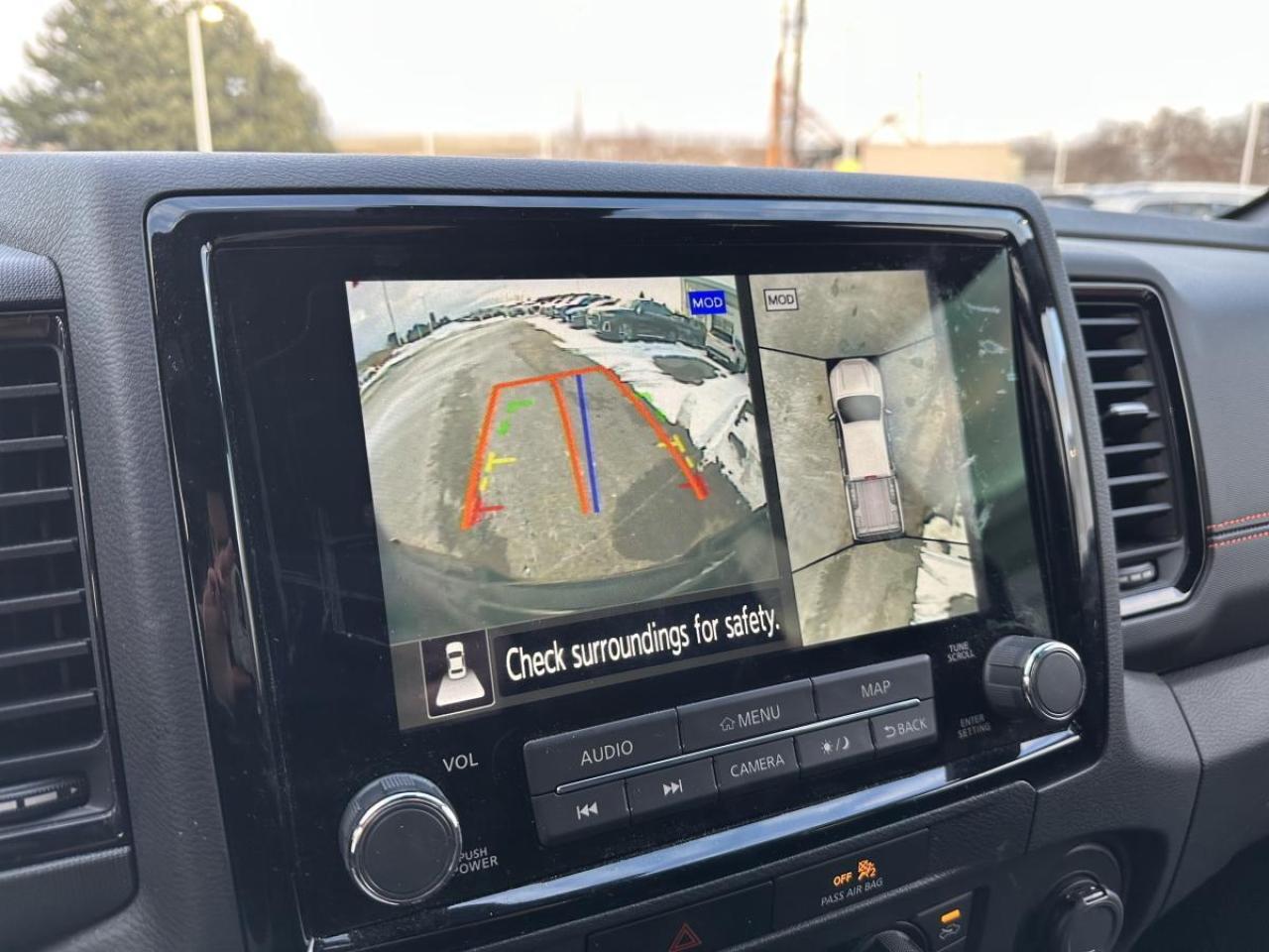 2022 Nissan Frontier King Cab PRO-4X 4x4 - LOW KMS Photo