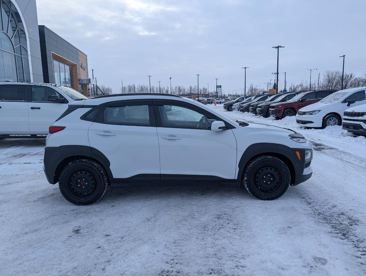 2018 Hyundai KONA 2.0L Essential WINTER TIRES + SUMMER TIRES ON RIMS Photo