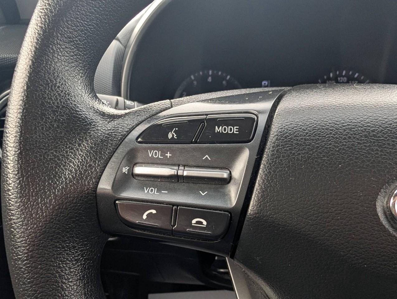 2018 Hyundai KONA 2.0L Essential WINTER TIRES + SUMMER TIRES ON RIMS Photo