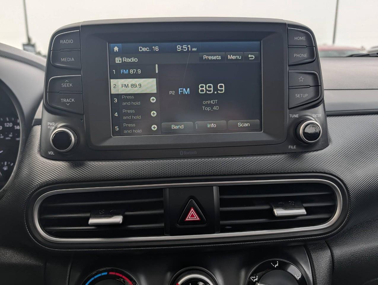 2018 Hyundai KONA 2.0L Essential WINTER TIRES + SUMMER TIRES ON RIMS Photo