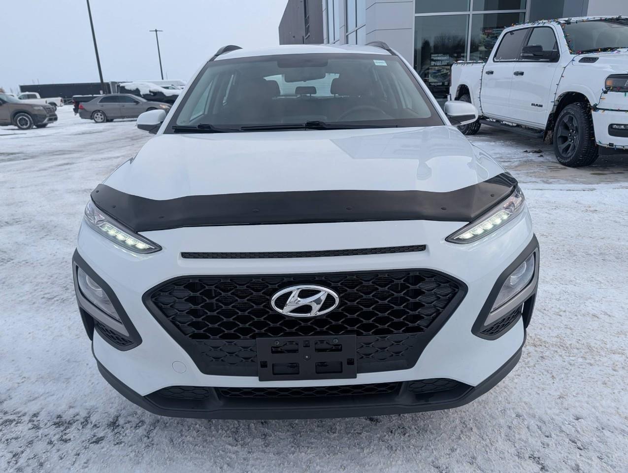 2018 Hyundai KONA 2.0L Essential WINTER TIRES + SUMMER TIRES ON RIMS Photo
