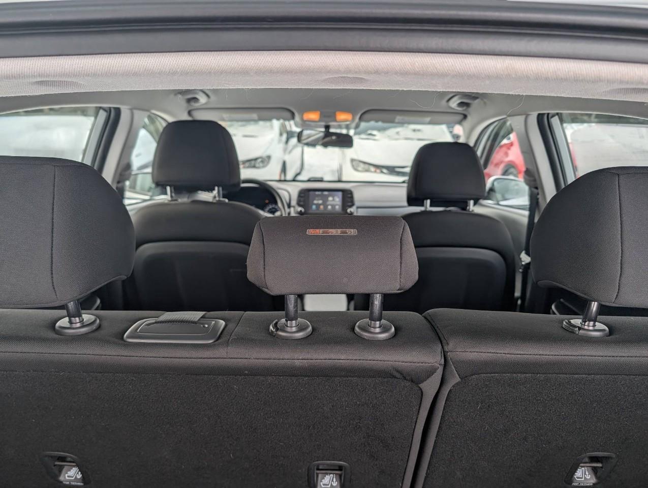 2018 Hyundai KONA 2.0L Essential WINTER TIRES + SUMMER TIRES ON RIMS Photo