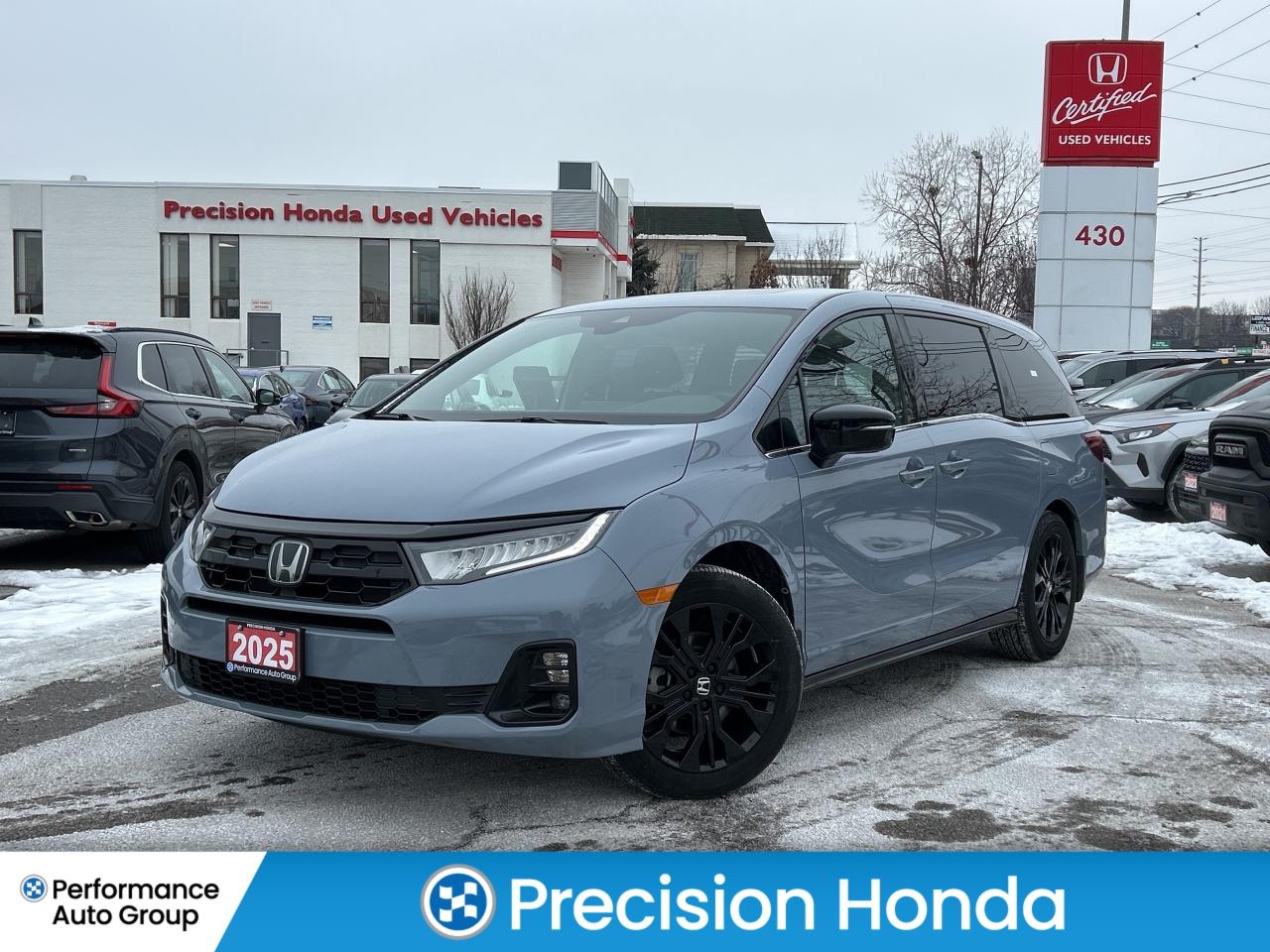 2025 Honda Odyssey Black Edition Navigation Sunroof Cool/heated seats Photo0