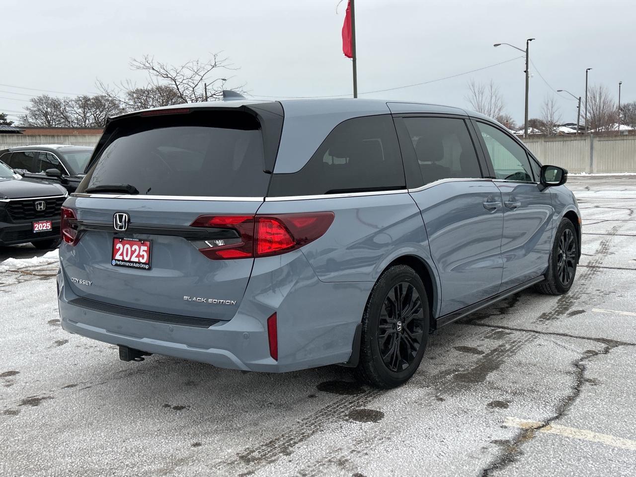 2025 Honda Odyssey Black Edition Navigation Sunroof Cool/heated seats Photo