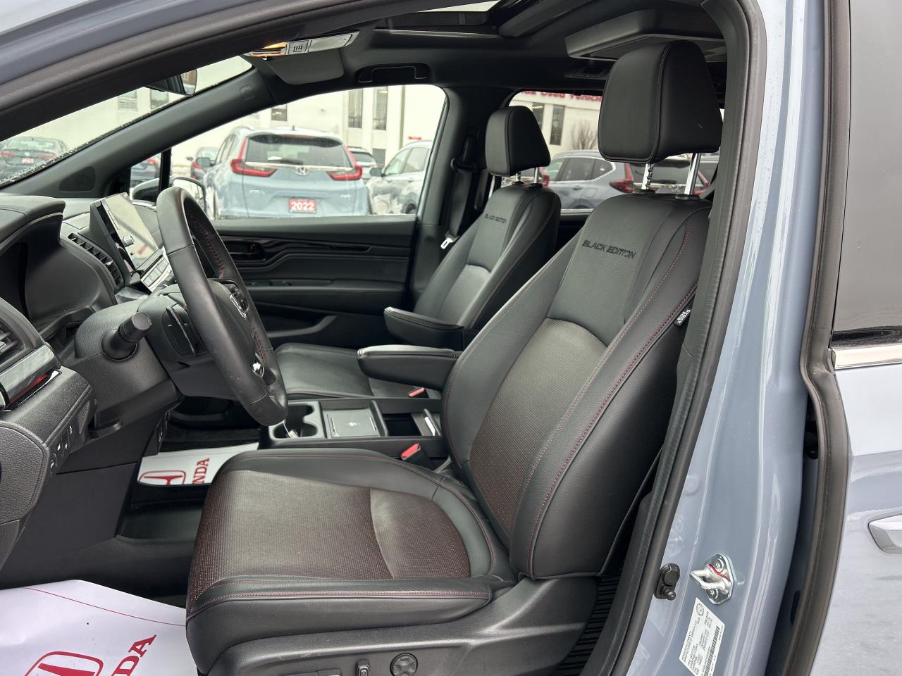 2025 Honda Odyssey Black Edition Navigation Sunroof Cool/heated seats Photo