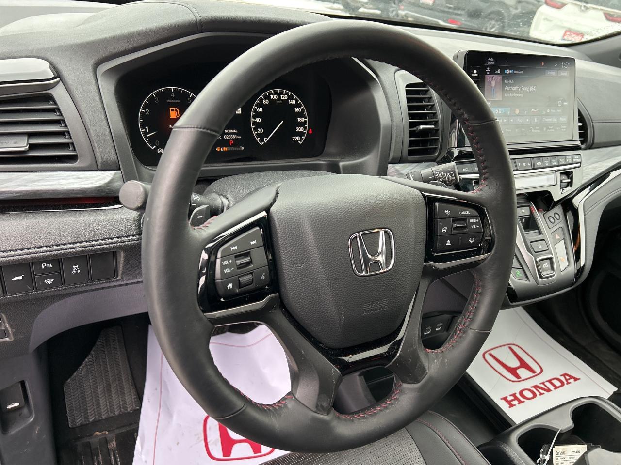 2025 Honda Odyssey Black Edition Navigation Sunroof Cool/heated seats Photo