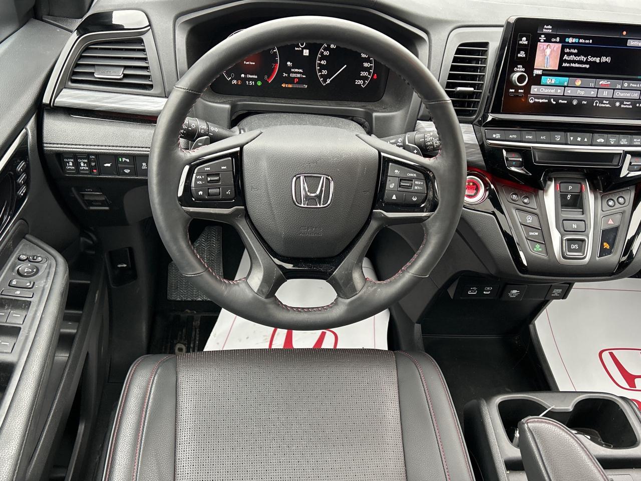 2025 Honda Odyssey Black Edition Navigation Sunroof Cool/heated seats Photo