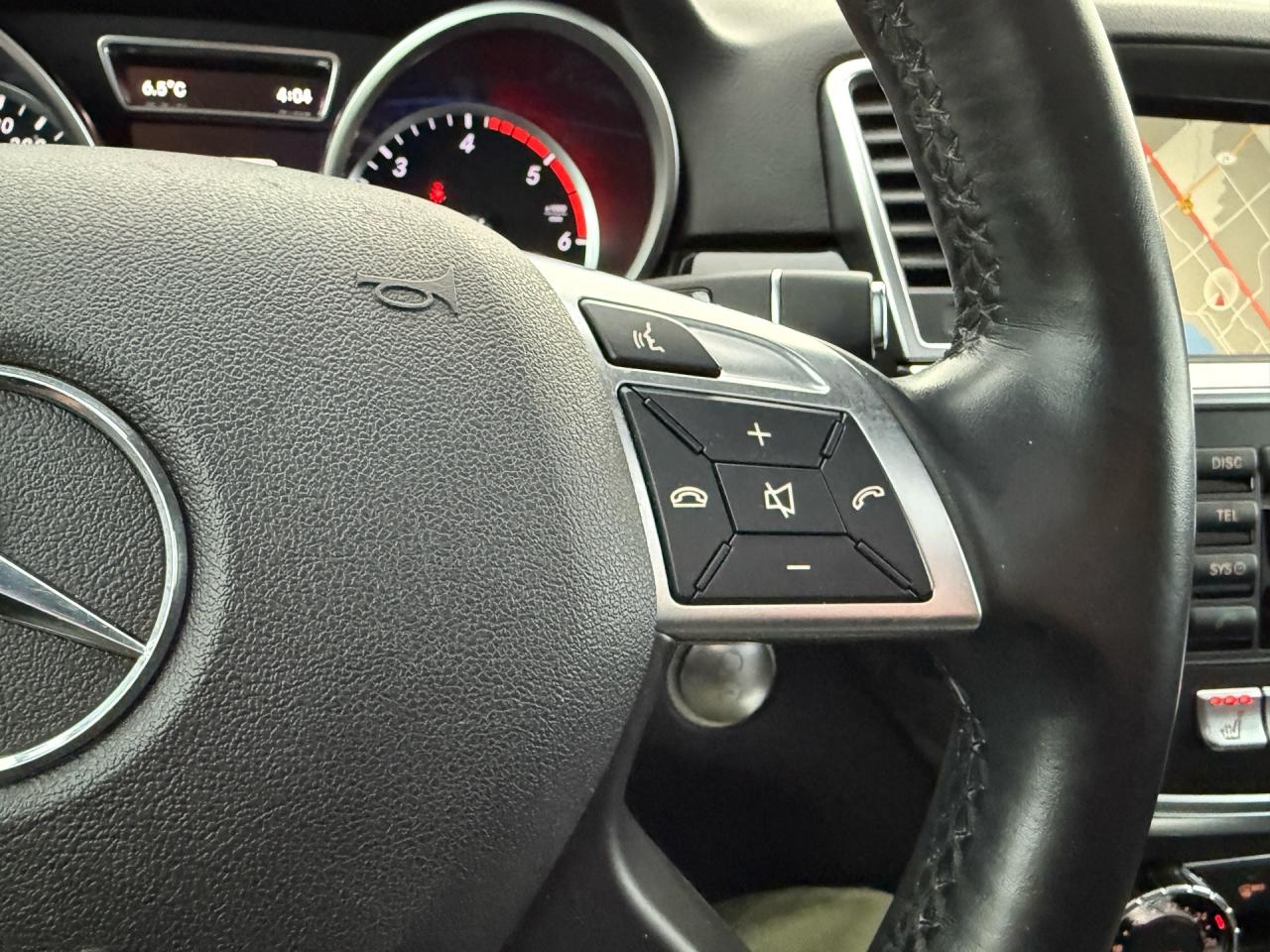 2015 Mercedes-Benz M-Class 4MATIC 4dr ML 350 BlueTEC  CERTIFIED LOW MILEAGE M Photo