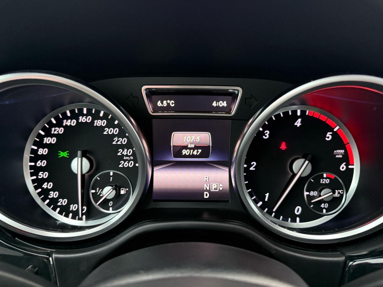 2015 Mercedes-Benz M-Class 4MATIC 4dr ML 350 BlueTEC  CERTIFIED LOW MILEAGE M Photo