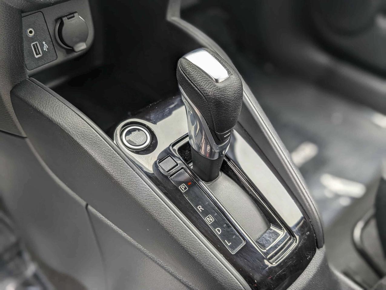 2022 Nissan Kicks S Photo