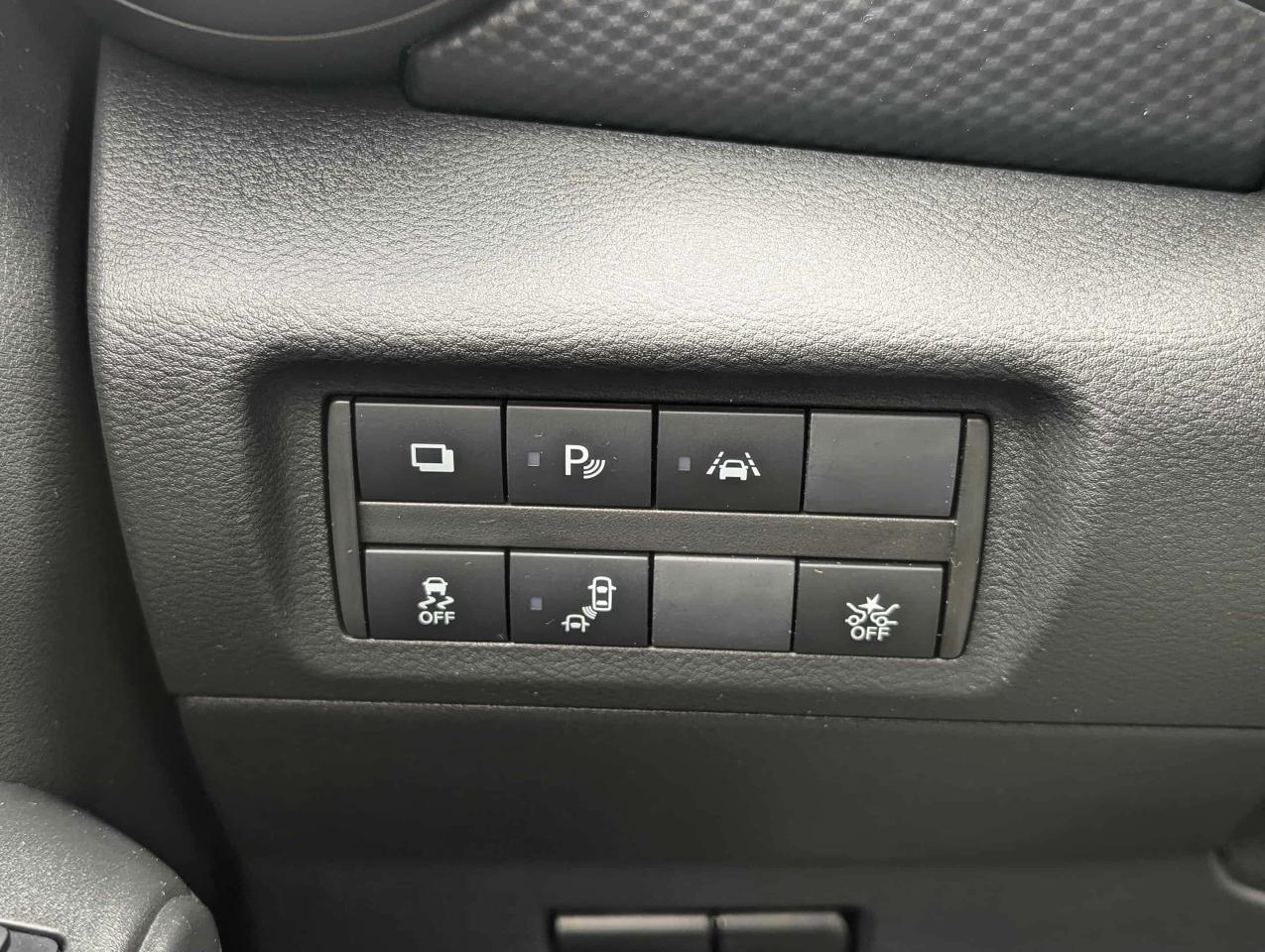 2022 Nissan Kicks S Photo