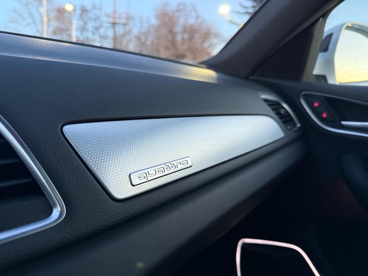 2015 Audi Q3 Technik 2.0T Quattro   ACCIDENT FREE CERTIFIED MIN Photo