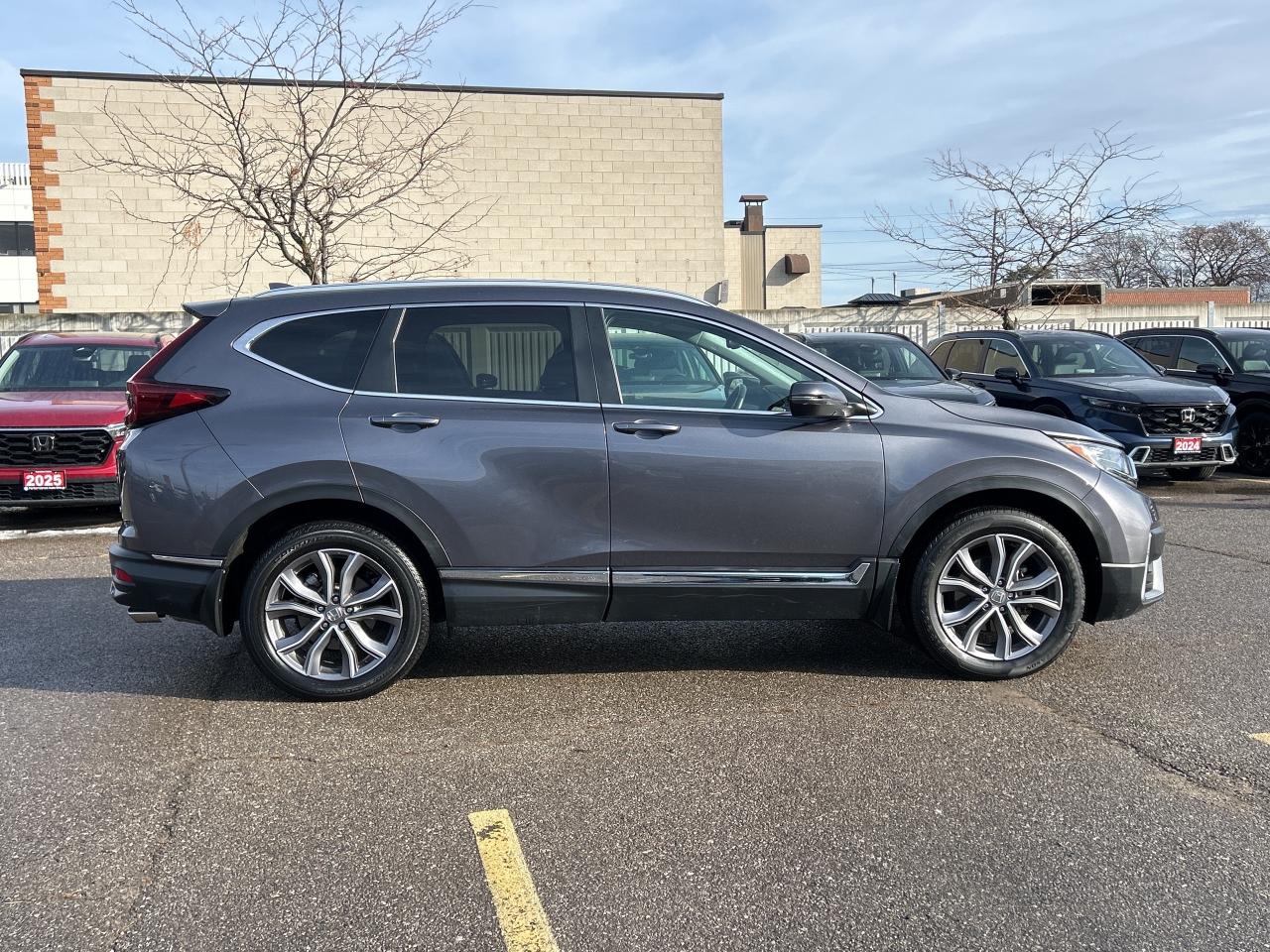 2022 Honda CR-V Touring Leather  Navigation  Sunroof  CarPlay Photo