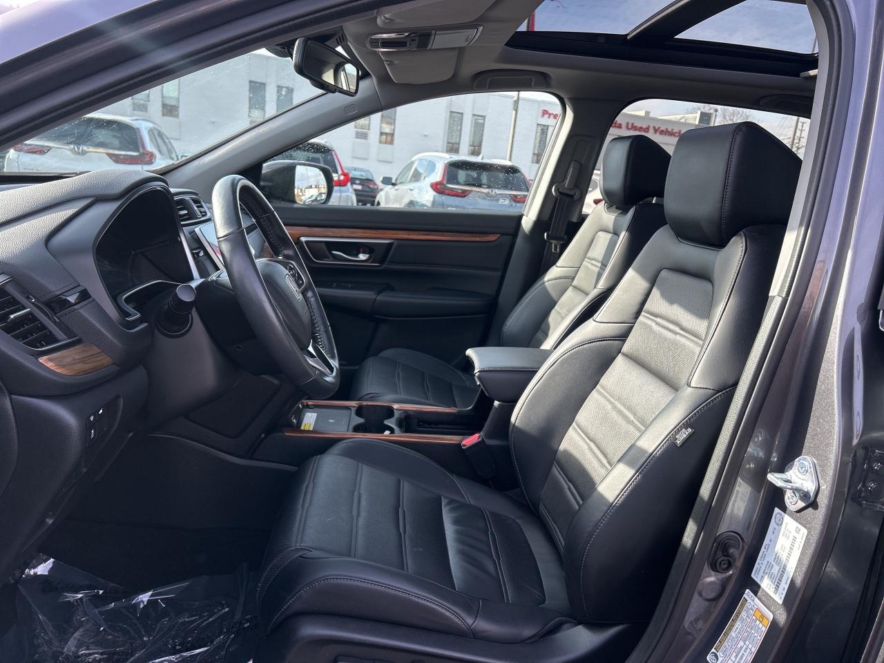 2022 Honda CR-V Touring Leather  Navigation  Sunroof  CarPlay Photo