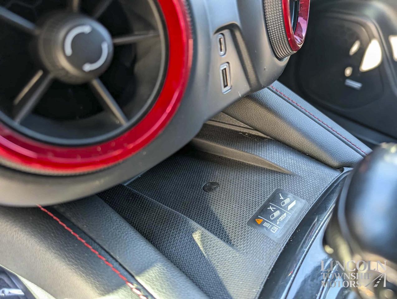 2019 Chevrolet Blazer RS - CLEAN CARFAX, RMT START, NAV, SUNROOF, AWD Photo