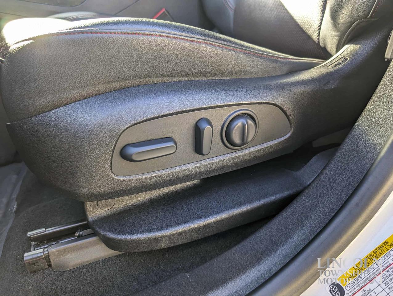 2019 Chevrolet Blazer RS - CLEAN CARFAX, RMT START, NAV, SUNROOF, AWD Photo