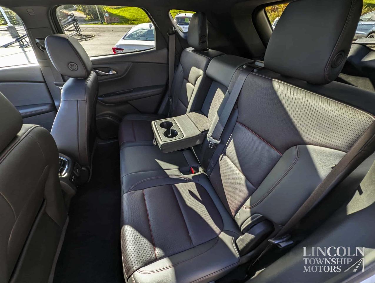 2019 Chevrolet Blazer RS - CLEAN CARFAX, RMT START, NAV, SUNROOF, AWD Photo