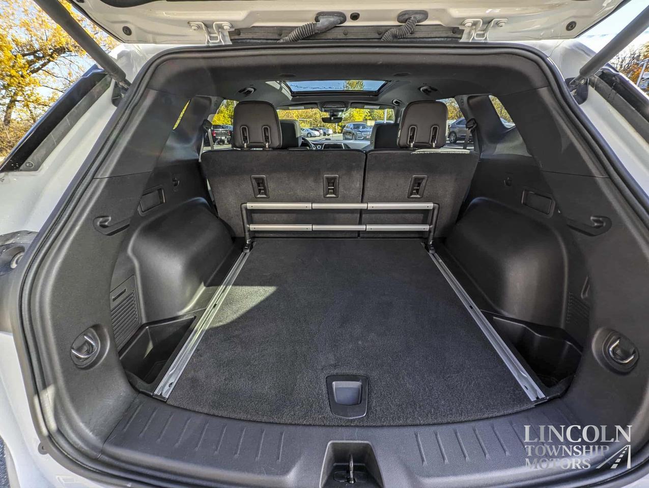 2019 Chevrolet Blazer RS - CLEAN CARFAX, NAV, RMT START, SUNROOF, AWD Photo