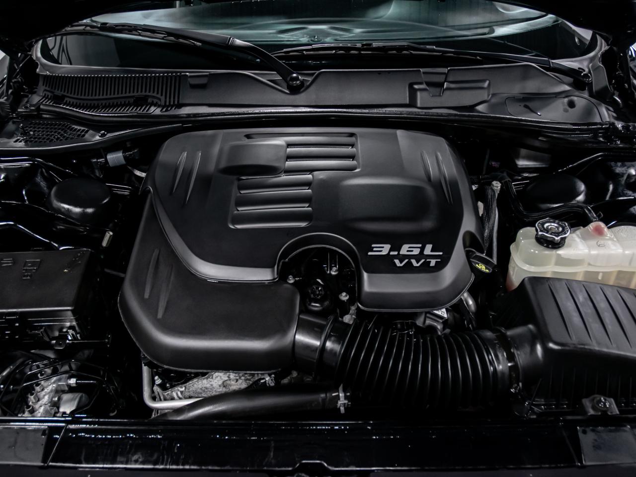 2020 Dodge Challenger SXT AWD BLIND SPOTS REAR VIEW CAMERA AUTOMATIC Photo