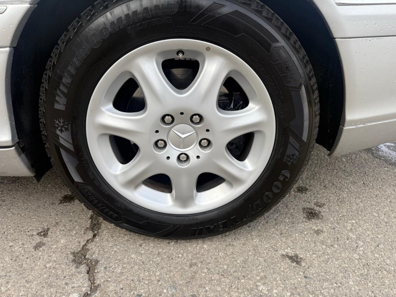 2000 Mercedes-Benz S-Class S500 2000 Mercedes S5 31,000 km Photo