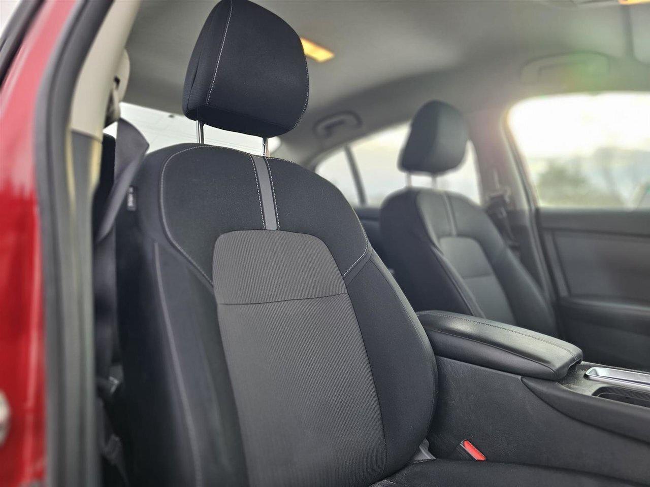 2020 Nissan Sentra SV Photo